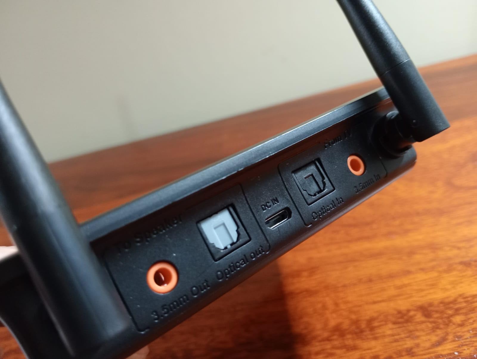 1Mii B03S Trasmettitore Ricevitore Bluetooth 5.3 aptX TV