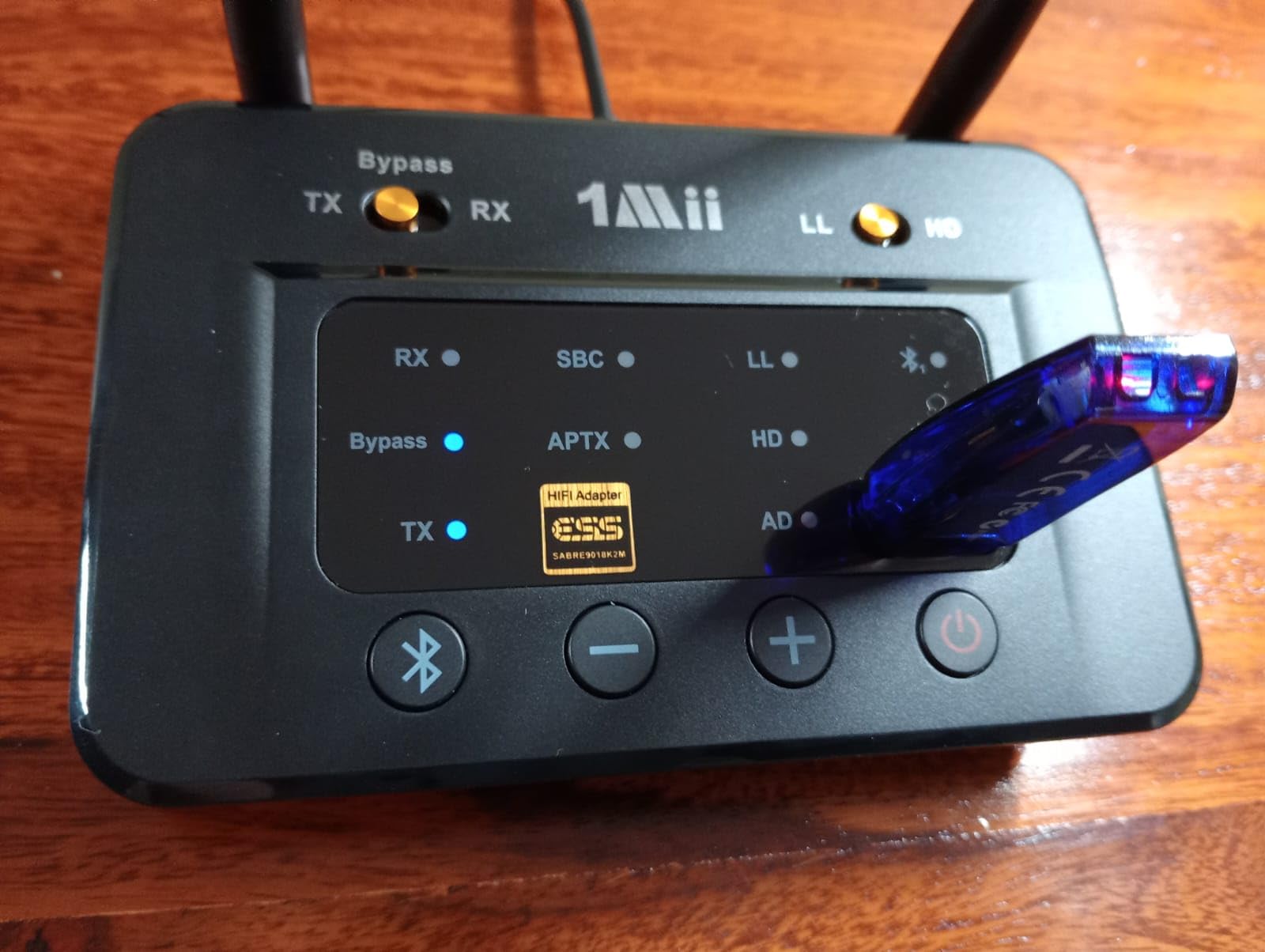1Mii B03S Trasmettitore Ricevitore Bluetooth 5.3 aptX TV