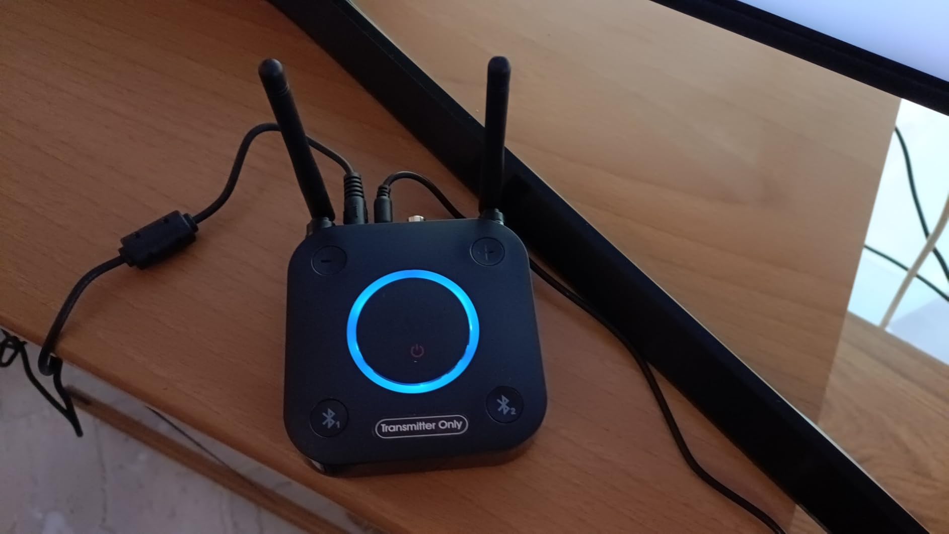 1Mii Trasmettitore Bluetooth TV 5.2 aptX Bassa Latenza 2 Cuffie