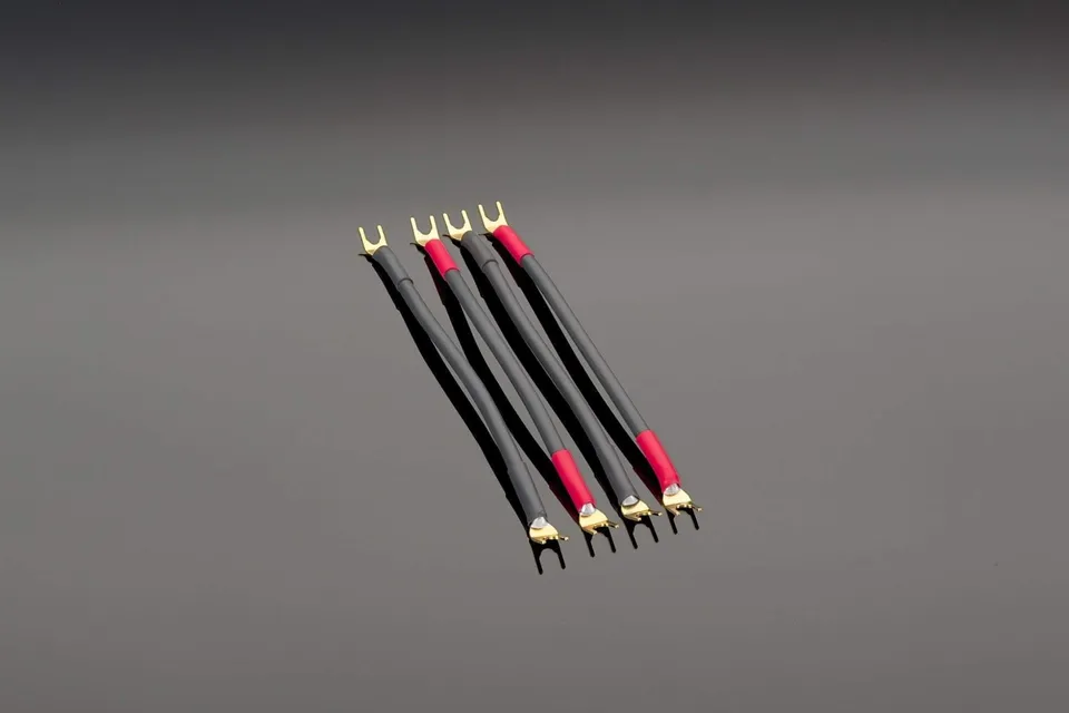 Transparent High Performance Adattatori Biwire Spade-Spade Set 4