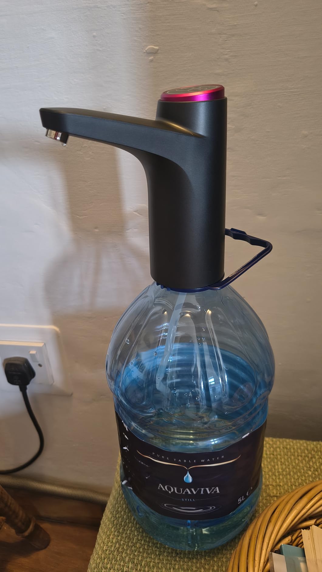 NK Casa e Cucina Distributore Acqua Elettrico Nero USB