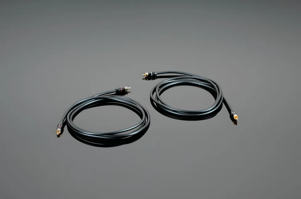 Transparent Hardwired Interconnect RCA Coppia 6 Feet Base