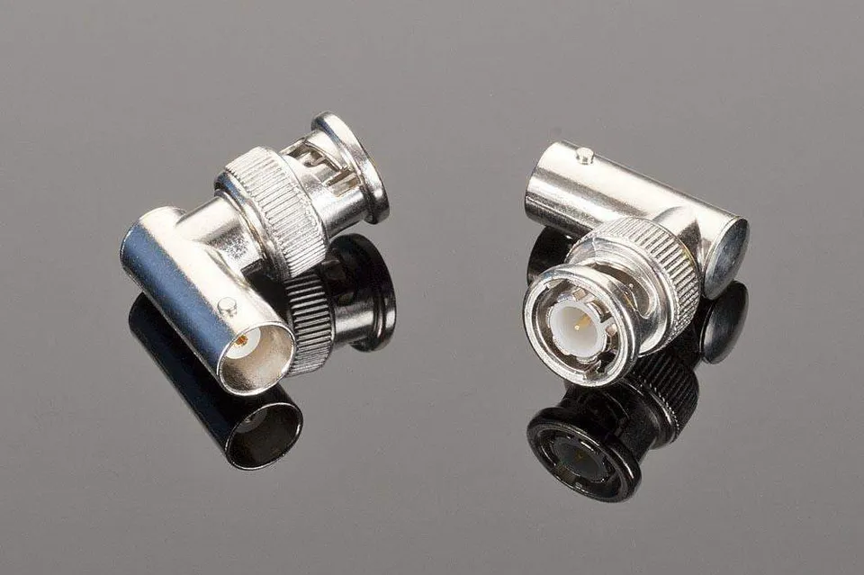 Transparent Audio Cables Adattatore BNC 90° Femmina-Maschio Digitale